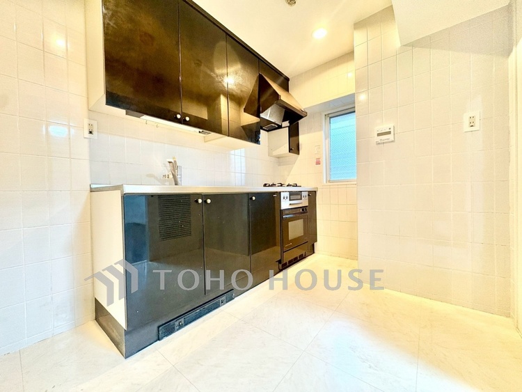 キッチン 【キッチン】ご家族との会話を楽しみながらお料理ができる空間です。の中心になる場所です。