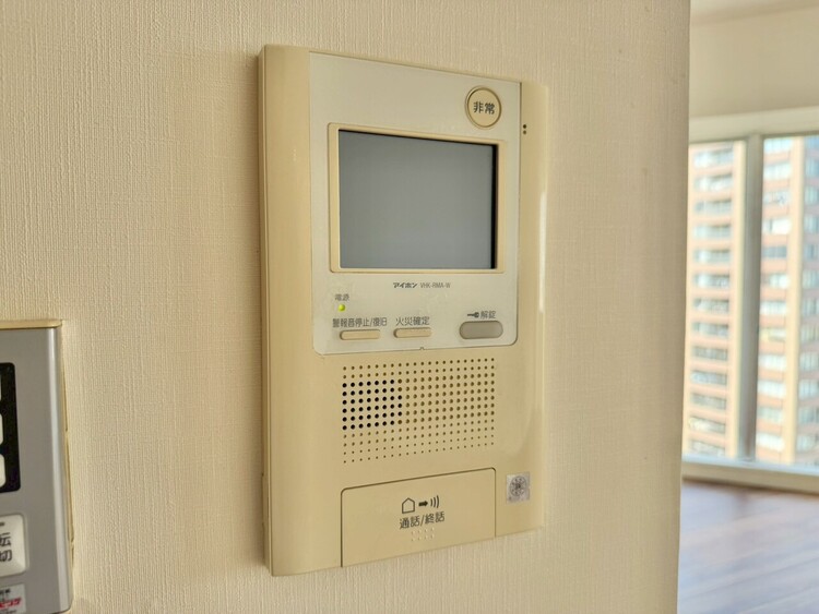 その他 誰が来てもわかる様にモニター付きインターホンを設置。