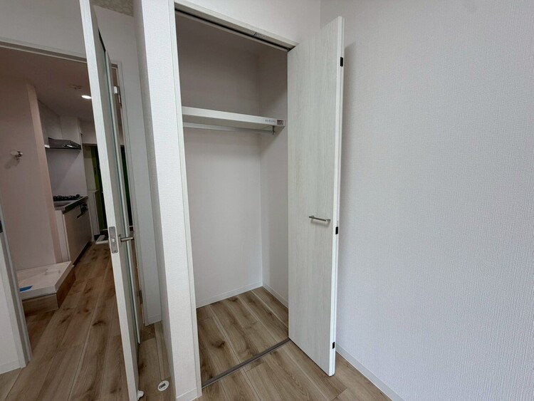 その他 収納スペースが付いていて、お部屋を広く使っていただけます。