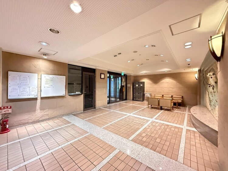 その他 館内は静寂な中が保たれており、管理が行き届いている印象を受けました。