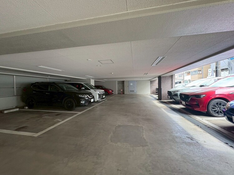 その他 駐車スペースが嬉しいですね。※空き状況は都度ご確認下さい。