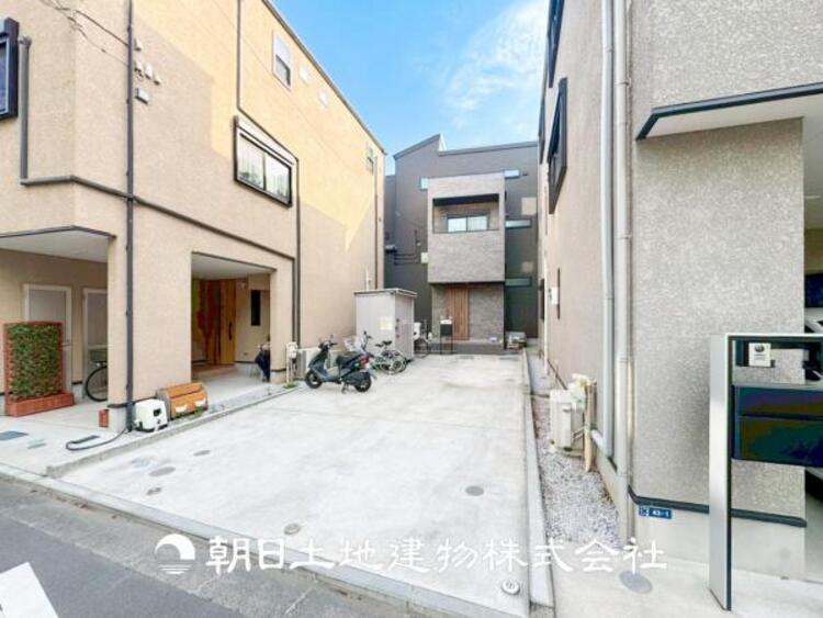 外観 【外観写真】目の前に手を伸ばせば、触ることが出来そうな環境が、そのままインテリアになったような印象です。