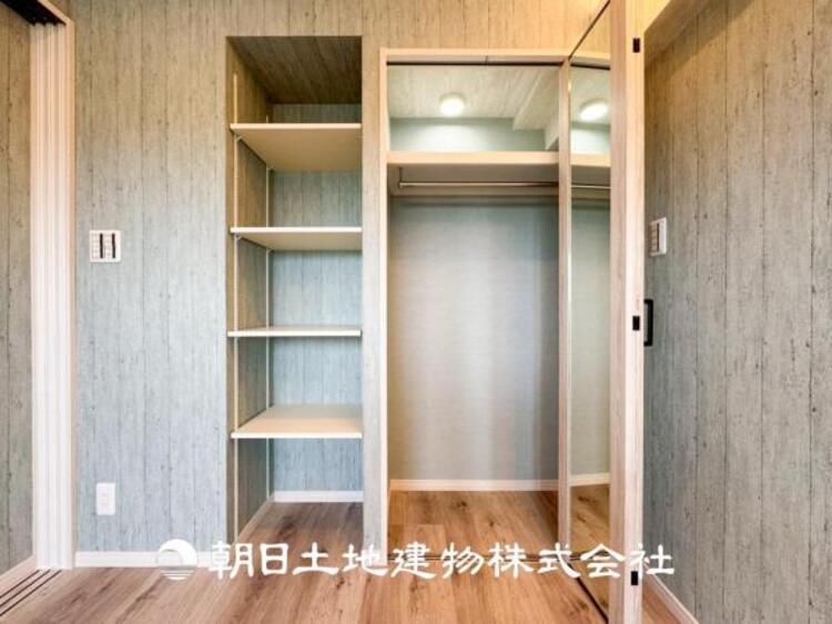 収納 【収納】シンプルかつ洗練されたデザインの収納スペース。
