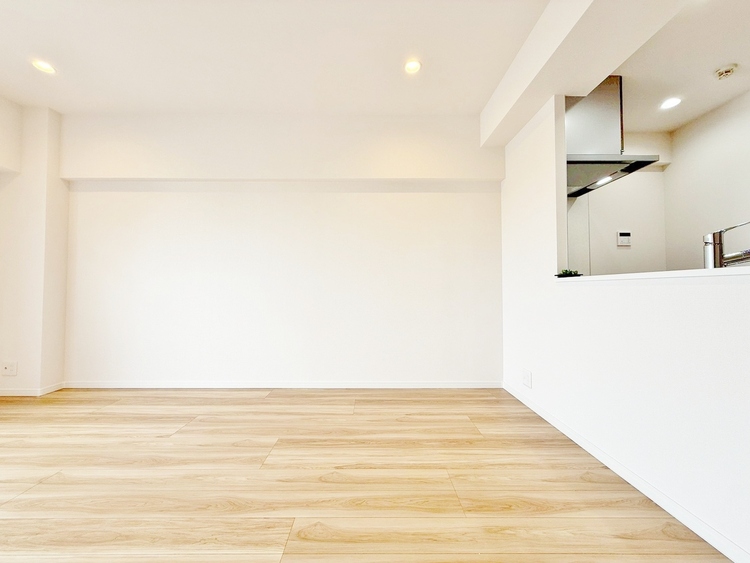 居間 居心地の良い空気感は、暮らしのステージを彩り、心からのやすらぎと満足感を与えてくれます。