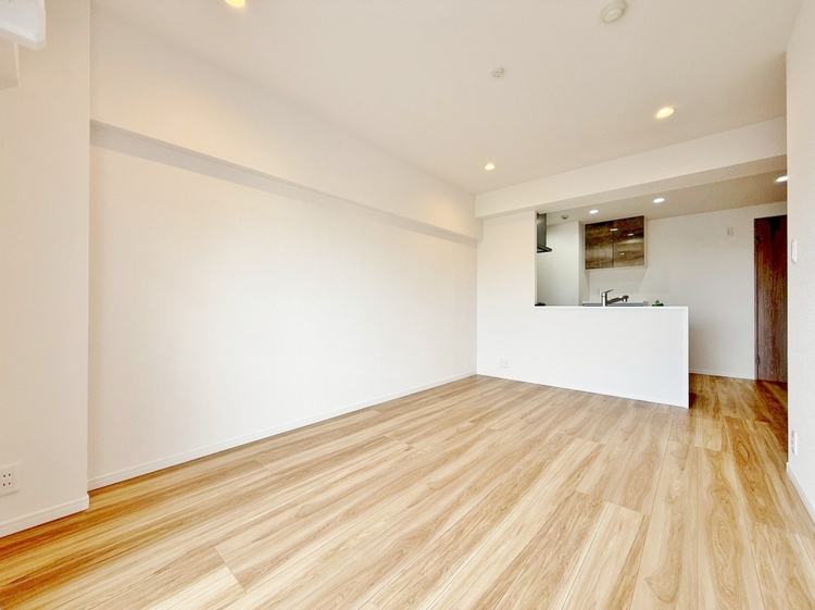 居間 快適に過ごす毎日を求めて、暮らしの中でご自身の「マイホーム」に創り上げてください。