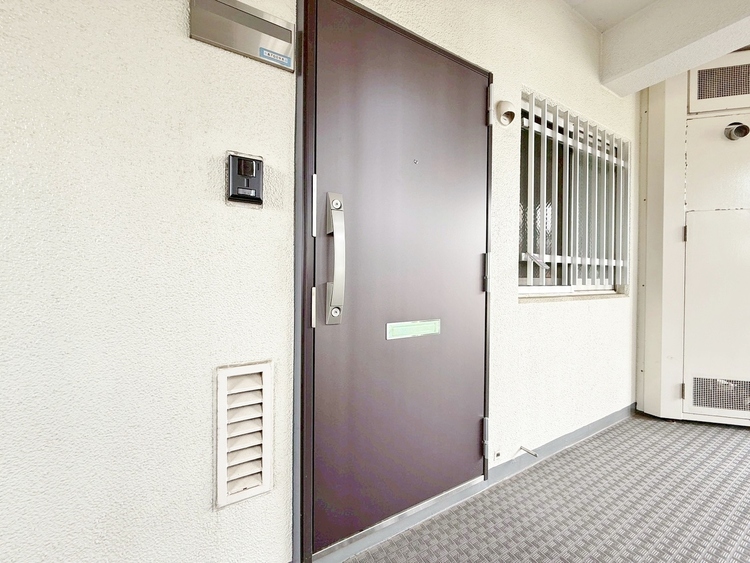 玄関 玄関を開ければ、そこは安らぎのご自宅。