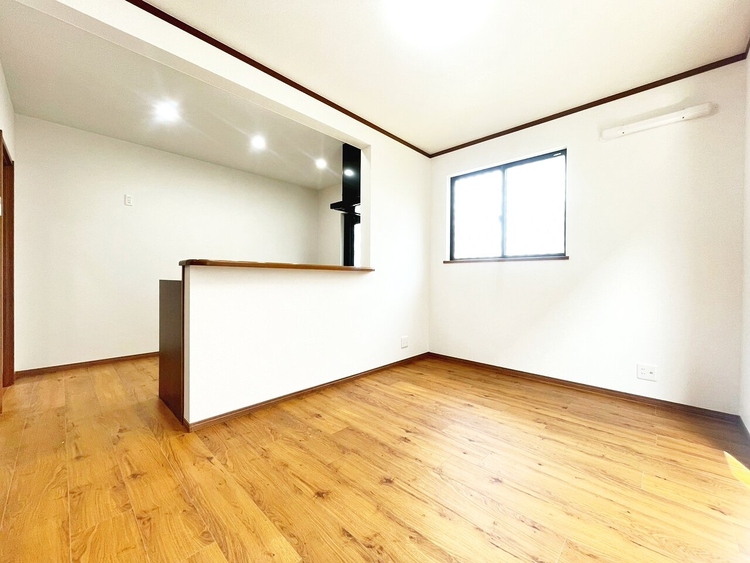 居間 快適に過ごす毎日を求めて、暮らしの中でご自身の「マイホーム」に創り上げてください。