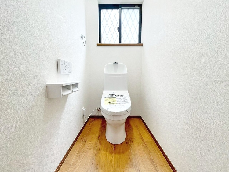 トイレ 暮らしの中のさりげないひとときの快適さにも、こだわりを、持って設備を配しております。