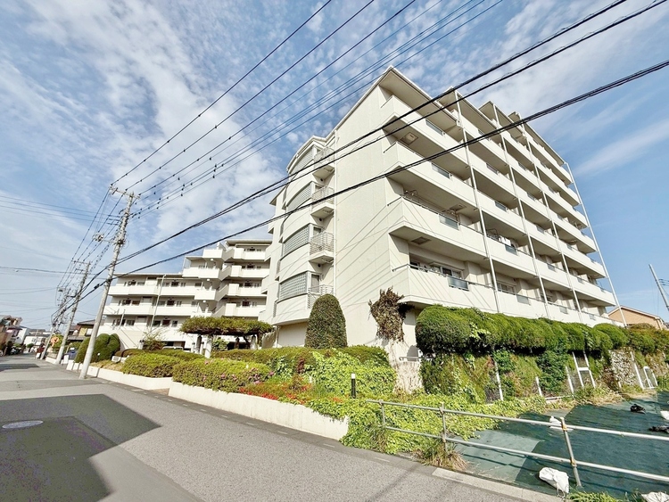 外観 ライフプランニングからローンまで、一貫してご説明させていただきます。お気軽にお問い合わせくださいませ。