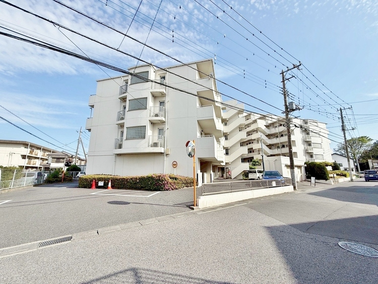 外観 現地に足をお運びいただいた際には、周辺散策などをお勧めいたします。