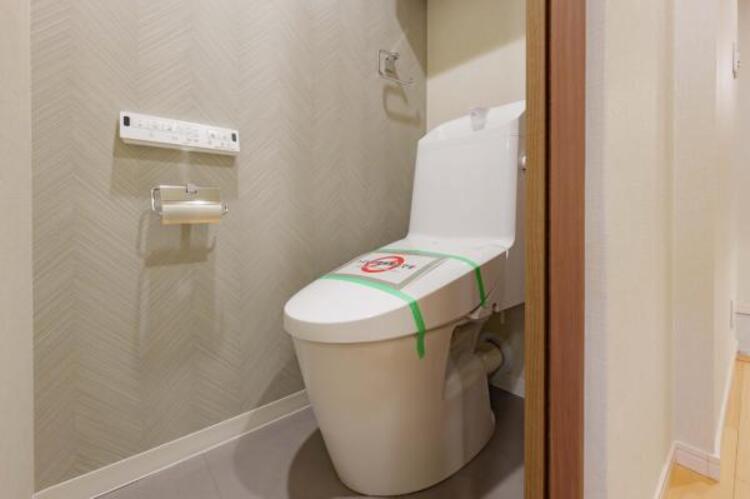 トイレ 清潔感のあるシンプルで使いやすいトイレです。