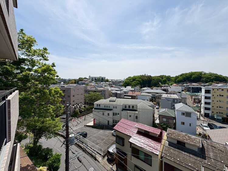 その他 眺望や窓からの景色が良いと、家で過ごす時間も快適です。