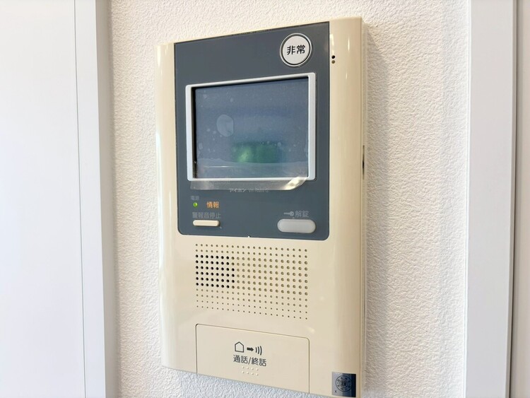 その他 誰が来てもわかる様にモニター付きインターホンを設置。