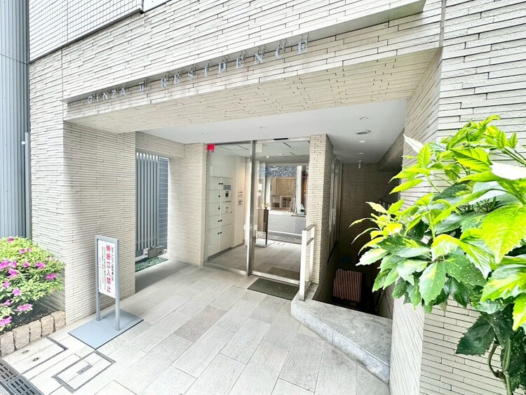 その他 上質感漂う玄関アプローチです。