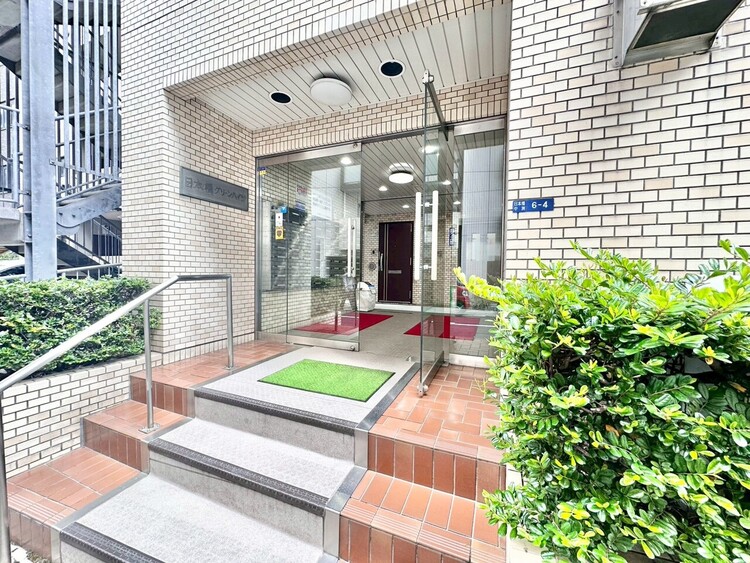 その他 上質感漂う玄関アプローチです。