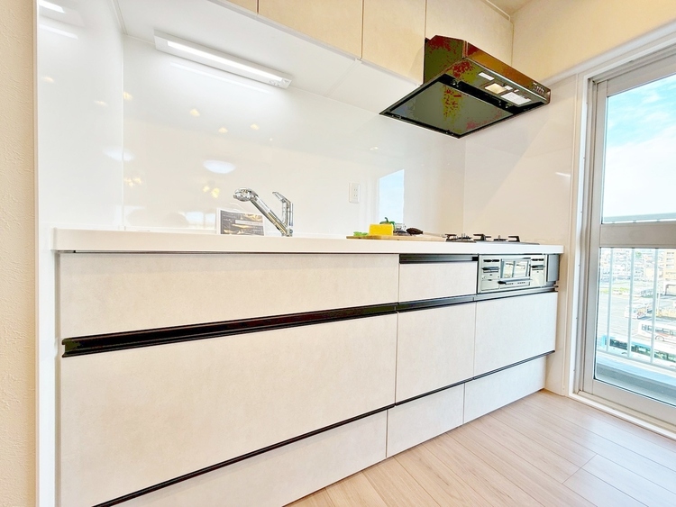 キッチン 洗練されたスタイリッシュなデザイン性と使いやすさを備えた仕様。