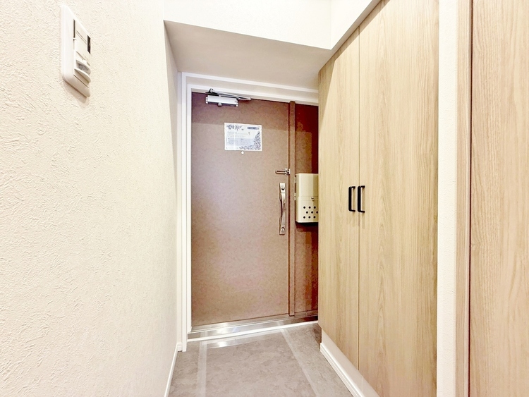 玄関 シューズボックスを完備した玄関です。