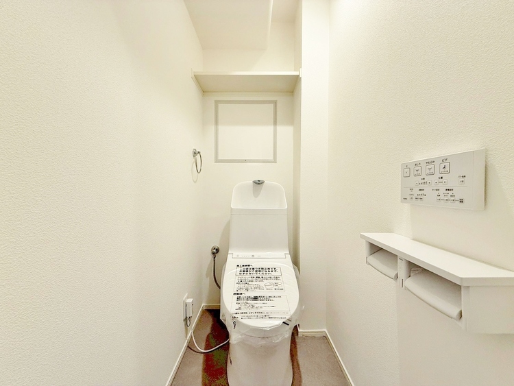 トイレ 暮らしの中のさりげないひとときの快適さにも、こだわりを、持って設備を配しております。