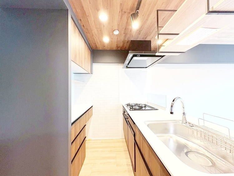 キッチン 洗練されたスタイリッシュなデザイン性と使いやすさを備えた仕様。