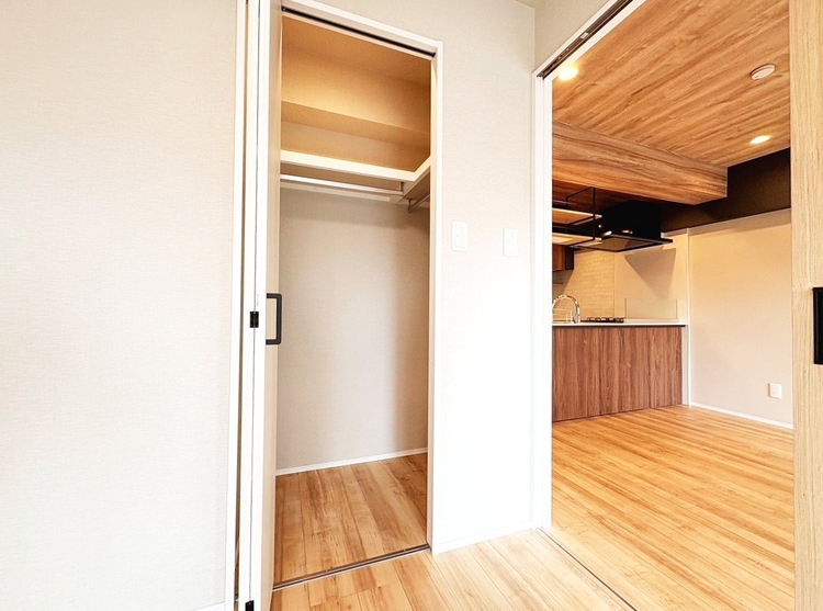 収納 居室にはクローゼットがあり、荷物もスッキリ収納して快適にお過ごしいただけます。