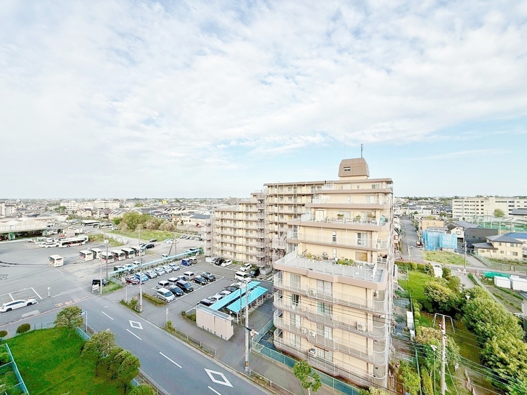 バルコニー 頬をなでる、優しい風を感じることが出来ます。