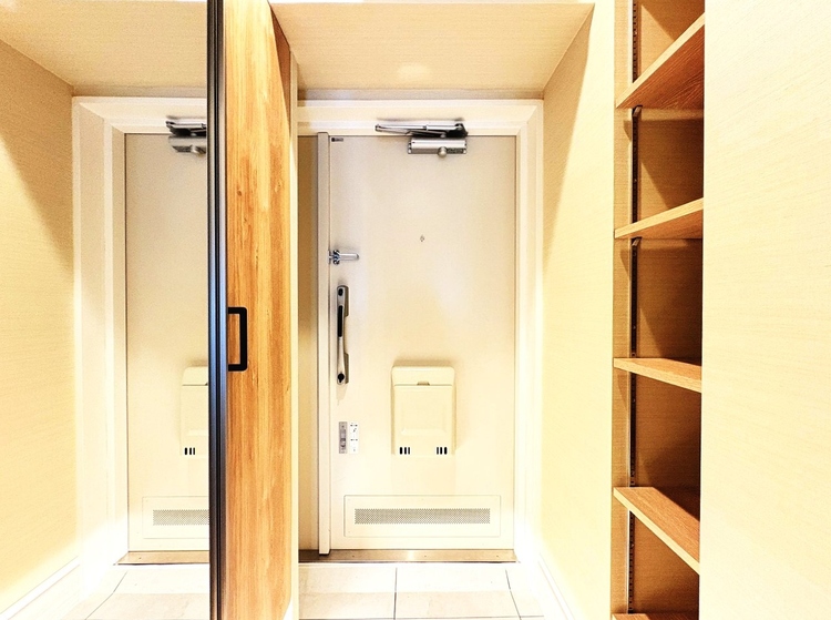 玄関 シューズボックスを完備した玄関です。