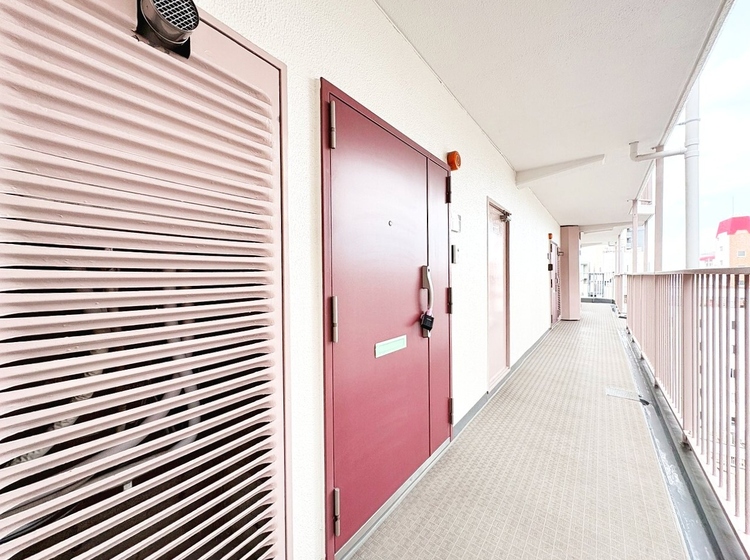 玄関 玄関を開ければ、そこは安らぎのご自宅。