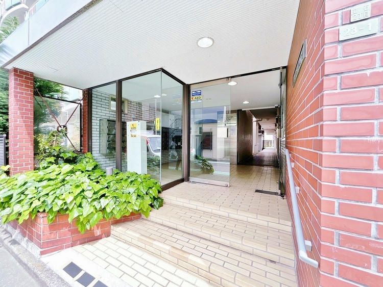 エントランス 外と内をつなぐエントランスは、まさに顔となる場所。