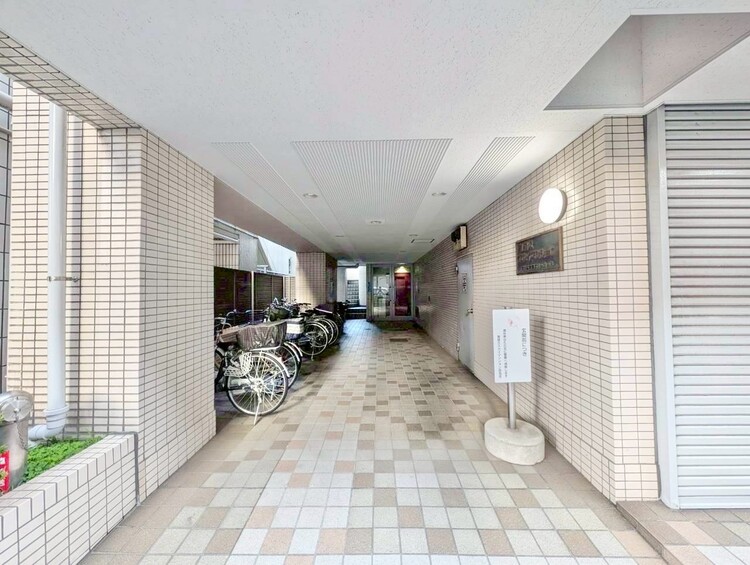 エントランス 外と内をつなぐエントランスは、まさに顔となる場所。