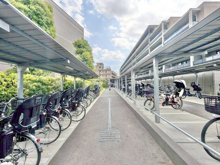 その他 きちんと整備された駐輪場。住む方の心遣いが感じられます。