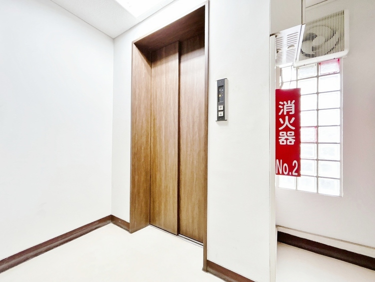 設備 エレベーターの管理も、きちんと行き届いてます。