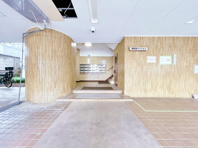 エントランス 外と内をつなぐエントランスは、まさに顔となる場所。