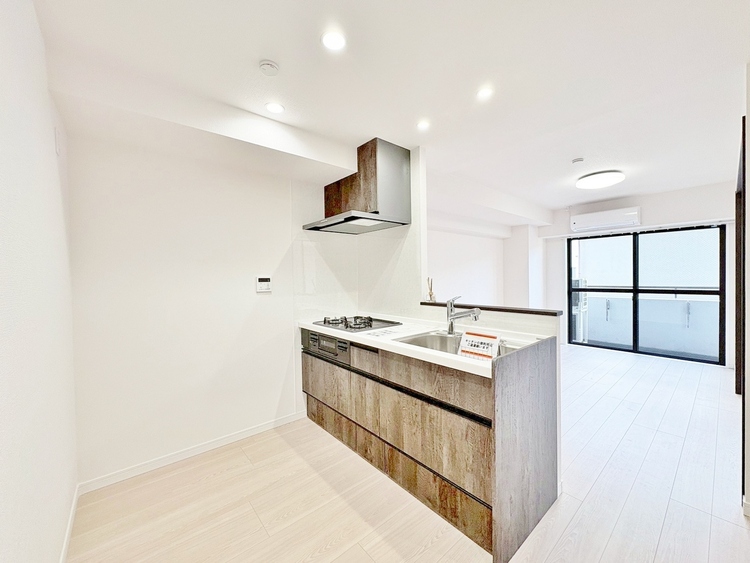 居間 快適に過ごす毎日を求めて、暮らしの中でご自身の「マイホーム」に創り上げてください。