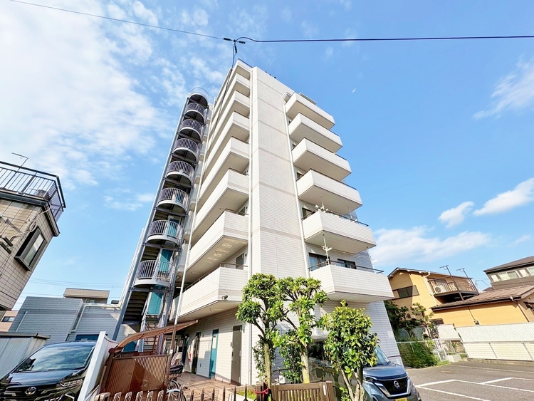 外観 資料には掲載していない情報が、現地にはたくさんあります。是非一度、現地をご確認ください。