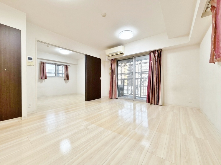 居間 過ごす時間が、たくさんの思い出として紡がれていく場所。