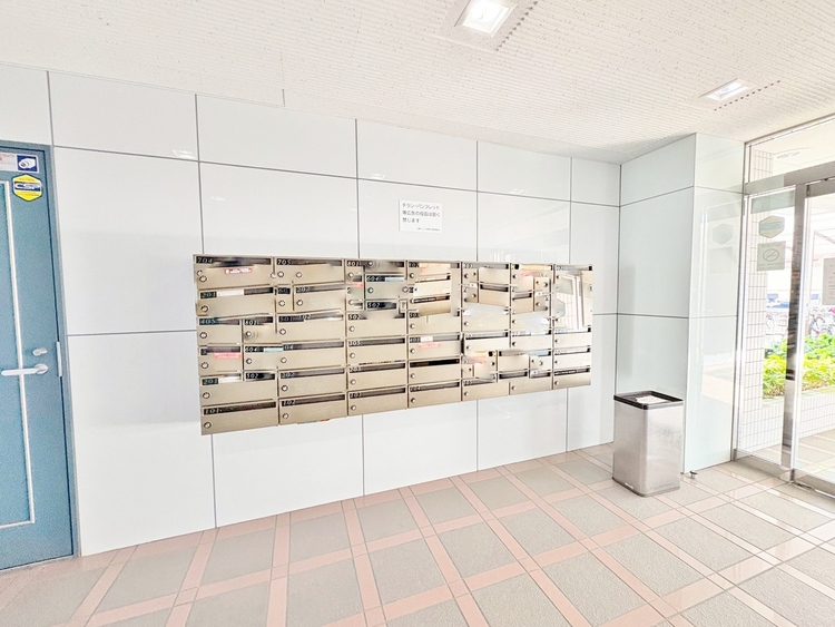 収納 郵便物を受け取るための郵便受けも、きちんと管理されています。