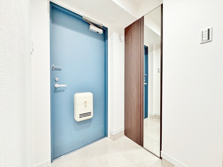 玄関 シューズボックスを完備した玄関です。