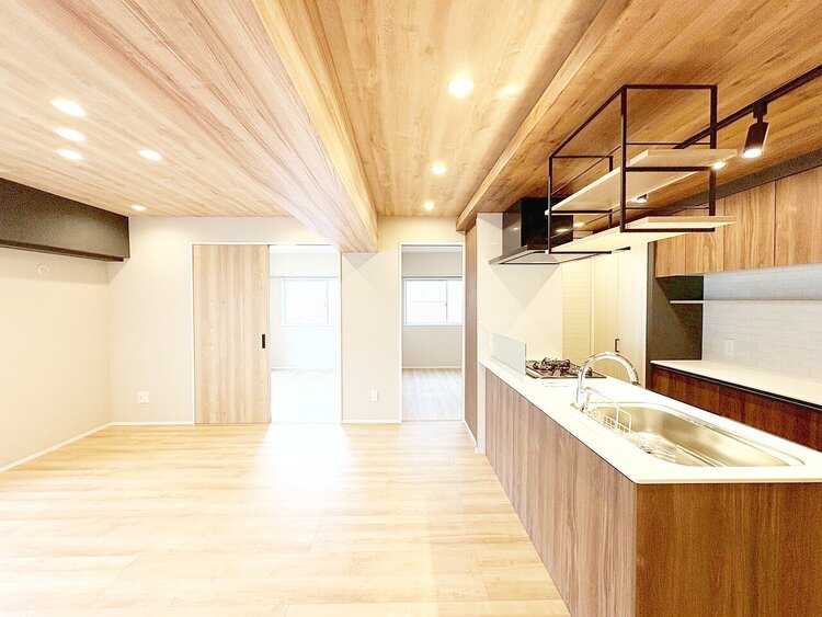 居間 豊かな居住性と、安心感を満たすクオリティが見事に調和した住空間。