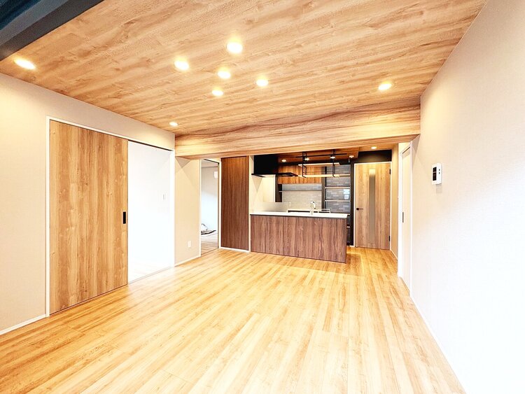 居間 過ごす時間が、たくさんの思い出として紡がれていく場所。