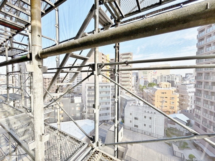 バルコニー 頬をなでる、優しい風を感じることが出来ます。