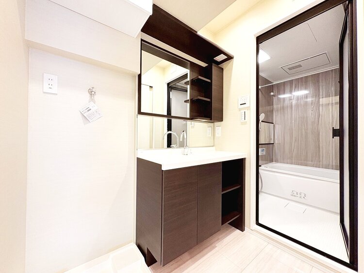 洗面 清潔感と心地よさを重視した、上質感漂うパウダールーム。