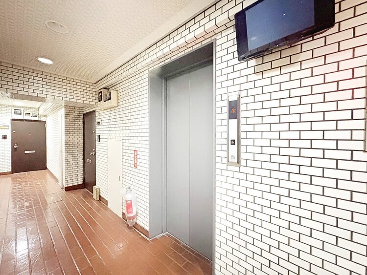 設備 エレベーターの管理も、きちんと行き届いてます。