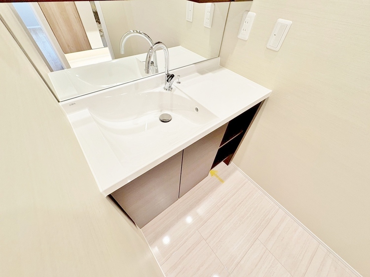 洗面 何かと物が増える場所だからこそ、スッキリと見映えの良い空間に。