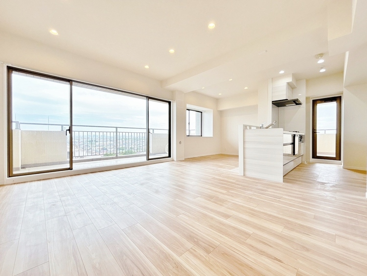 居間 豊かな居住性と、安心感を満たすクオリティが見事に調和した住空間。