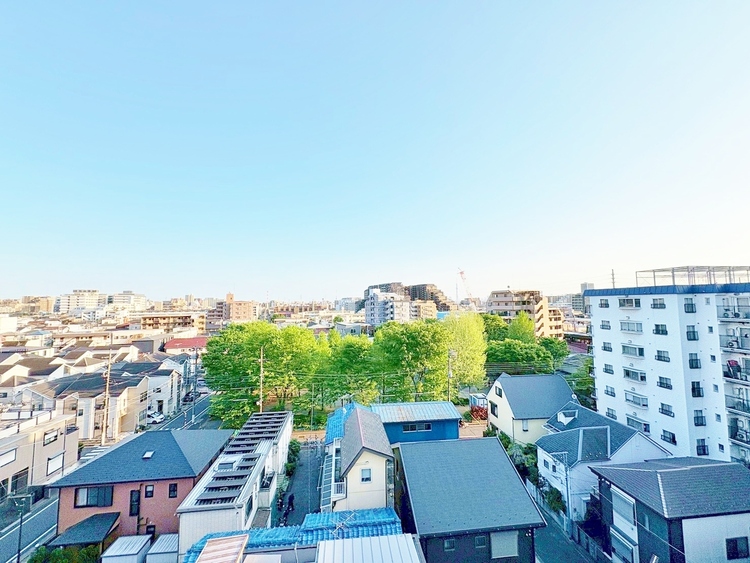 バルコニー 頬をなでる、優しい風を感じることが出来ます。