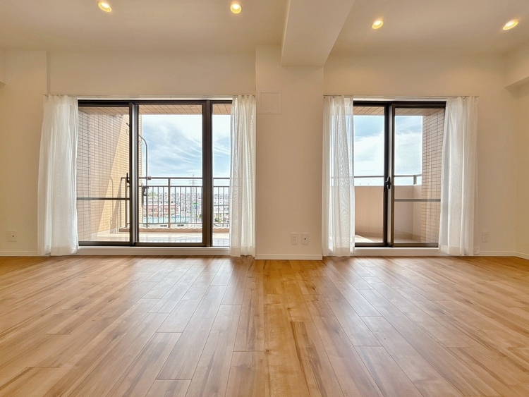 居間 飾り過ぎないシンプルな内装と偏り過ぎないデザインで統一しました。