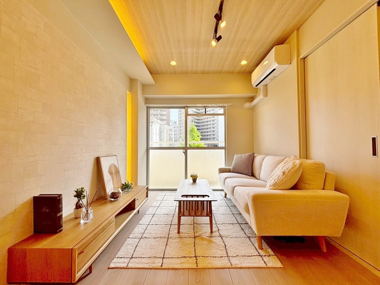 居間 豊かな居住性と、安心感を満たすクオリティが見事に調和した住空間。