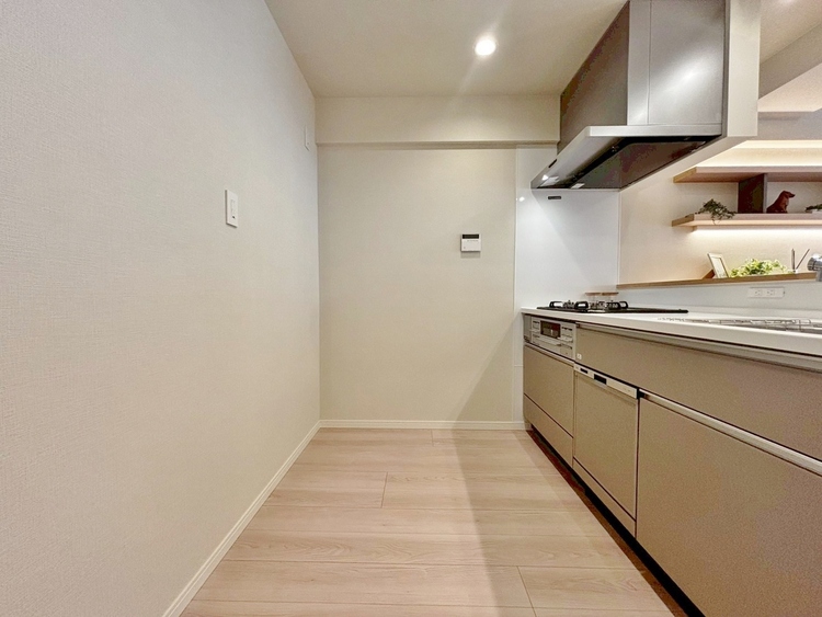 キッチン 洗練されたスタイリッシュなデザイン性と使いやすさを備えた仕様。