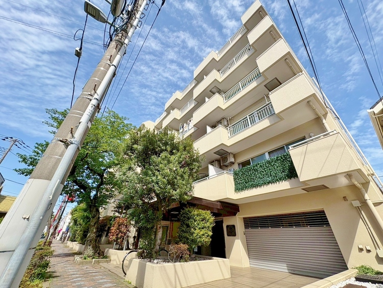 外観 資料には掲載していない情報が、現地にはたくさんあります。是非一度、現地をご確認ください。