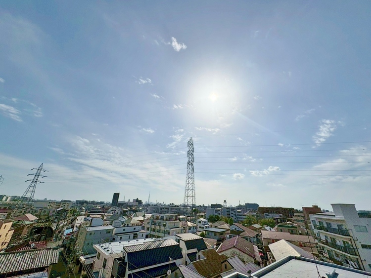 バルコニー 頬をなでる、優しい風を感じることが出来ます。